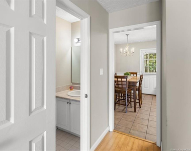 421 Cityview Lane - Photo Thumbnail 12