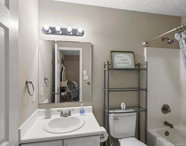 421 Cityview Lane - Photo Thumbnail 29