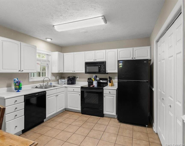 421 Cityview Lane - Photo Thumbnail 15