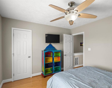 421 Cityview Lane - Photo Thumbnail 23