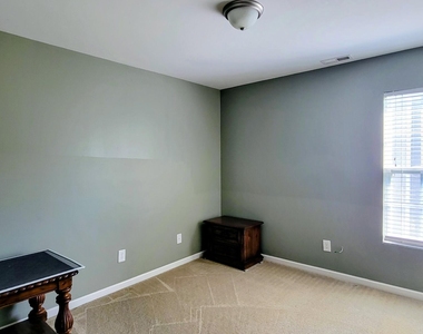 3742 Horseshoe Farm Street - Photo Thumbnail 15
