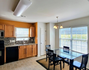 3742 Horseshoe Farm Street - Photo Thumbnail 4