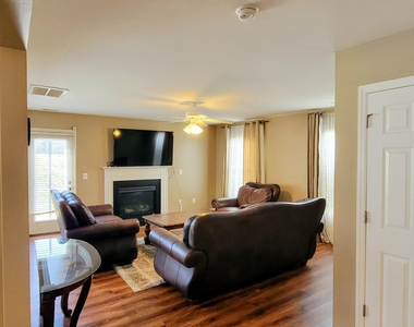 3742 Horseshoe Farm Street - Photo Thumbnail 7