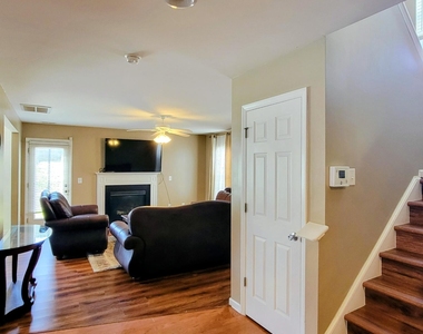 3742 Horseshoe Farm Street - Photo Thumbnail 8