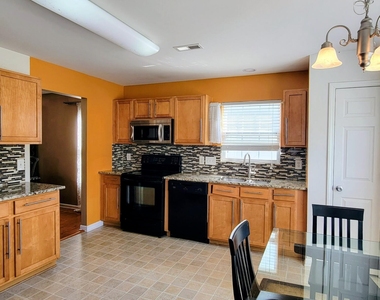 3742 Horseshoe Farm Street - Photo Thumbnail 5