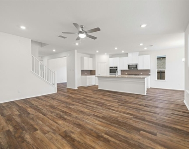 3643 Sorriso Ln - Photo Thumbnail 2