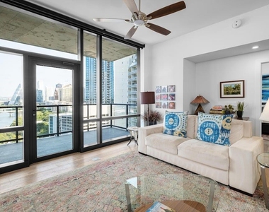 70 Rainey St - Photo Thumbnail 1