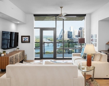 70 Rainey St - Photo Thumbnail 2