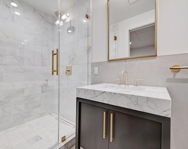 70 Rainey St - Photo Thumbnail 18