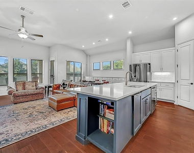 204 Belford St - Photo Thumbnail 1