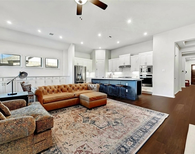 204 Belford St - Photo Thumbnail 4