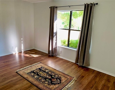 2907 Donnell Dr - Photo Thumbnail 17