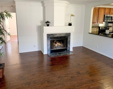 2907 Donnell Dr - Photo Thumbnail 8