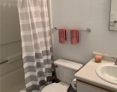 2907 Donnell Dr - Photo Thumbnail 19