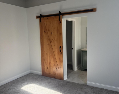 2063 Las Brisas Court - Photo Thumbnail 17