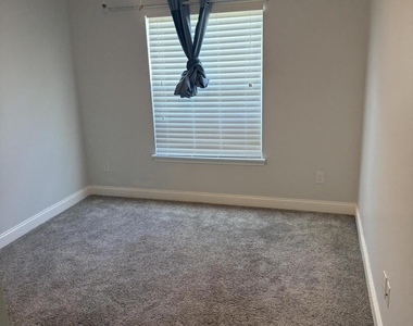 2063 Las Brisas Court - Photo Thumbnail 16
