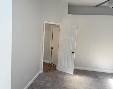 2063 Las Brisas Court - Photo Thumbnail 21