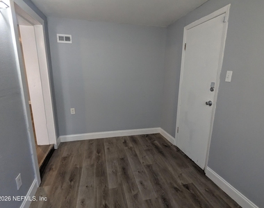1834 Meharry Avenue - Photo Thumbnail 12
