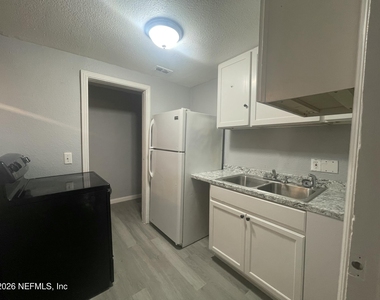 1834 Meharry Avenue - Photo Thumbnail 4
