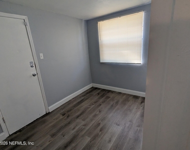 1834 Meharry Avenue - Photo Thumbnail 13