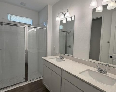 915 Cedar Slough Drive - Photo Thumbnail 14