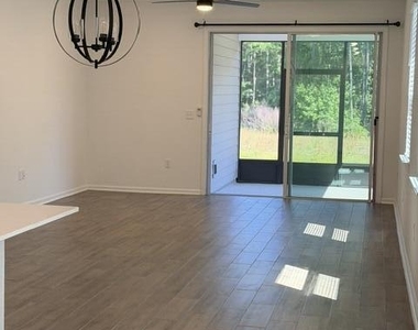 915 Cedar Slough Drive - Photo Thumbnail 9