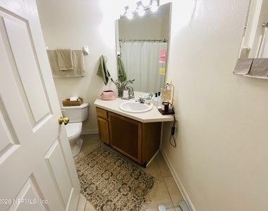 10550 Baymeadows Road - Photo Thumbnail 11