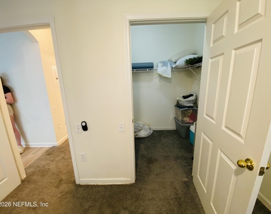 10550 Baymeadows Road - Photo Thumbnail 14