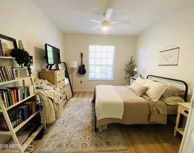 10550 Baymeadows Road - Photo Thumbnail 7
