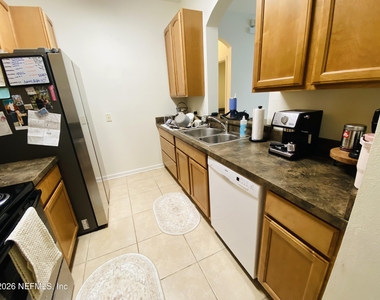 10550 Baymeadows Road - Photo Thumbnail 5