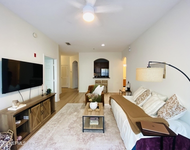 10550 Baymeadows Road - Photo Thumbnail 3