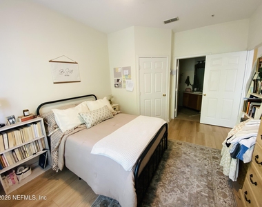 10550 Baymeadows Road - Photo Thumbnail 8