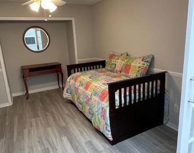 113 Willow Pond Lane - Photo Thumbnail 14