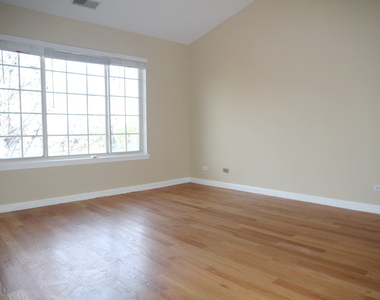 2226 Daybreak Drive - Photo Thumbnail 7