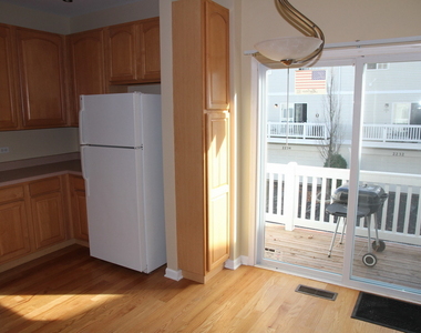 2226 Daybreak Drive - Photo Thumbnail 5