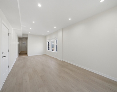 4957 W Superior Street - Photo Thumbnail 12