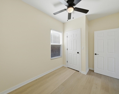 4957 W Superior Street - Photo Thumbnail 5