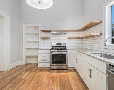 74 Boulevard Se - Photo Thumbnail 5