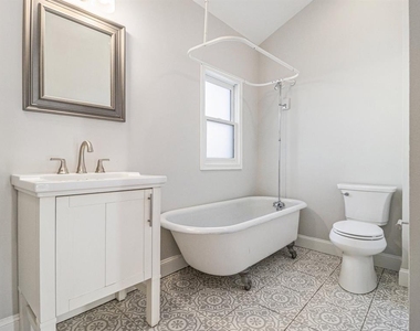 74 Boulevard Se - Photo Thumbnail 6