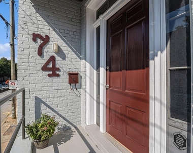 74 Boulevard Se - Photo Thumbnail 1