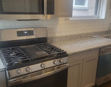 7918 S Essex Avenue - Photo Thumbnail 8