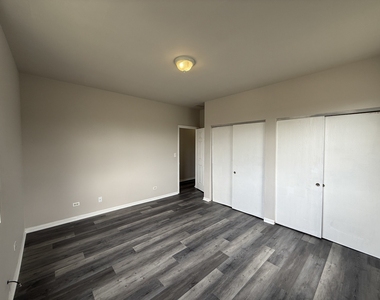 7952 S Carpenter Street - Photo Thumbnail 10