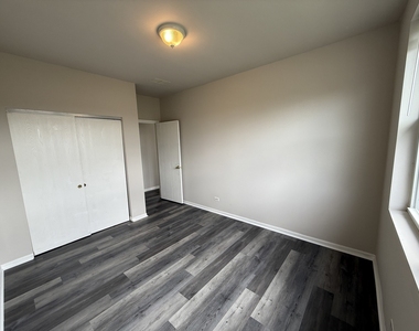 7952 S Carpenter Street - Photo Thumbnail 8