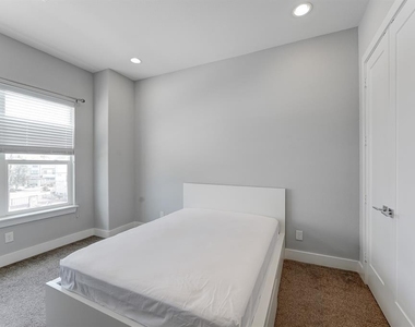 8409 Hempstead Road - Photo Thumbnail 30