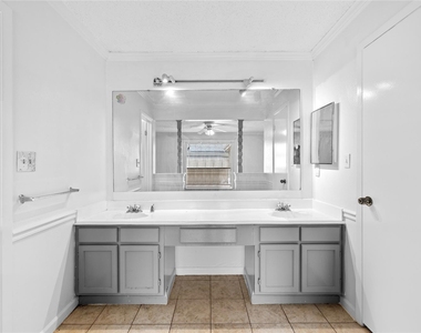6327 Lynkat Lane - Photo Thumbnail 14