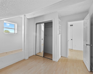 6327 Lynkat Lane - Photo Thumbnail 24