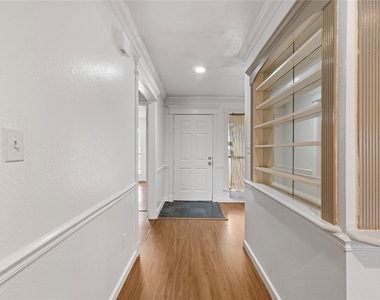 6327 Lynkat Lane - Photo Thumbnail 4