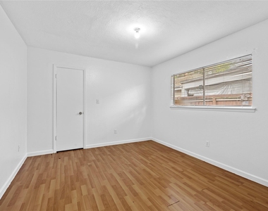 6327 Lynkat Lane - Photo Thumbnail 19