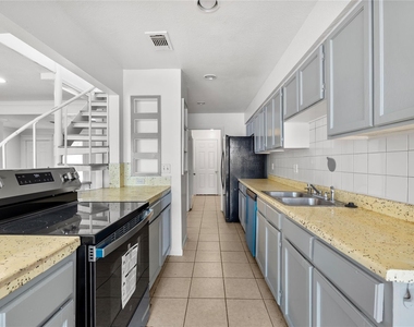 6327 Lynkat Lane - Photo Thumbnail 9