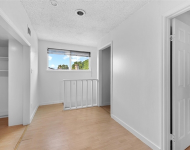 6327 Lynkat Lane - Photo Thumbnail 22